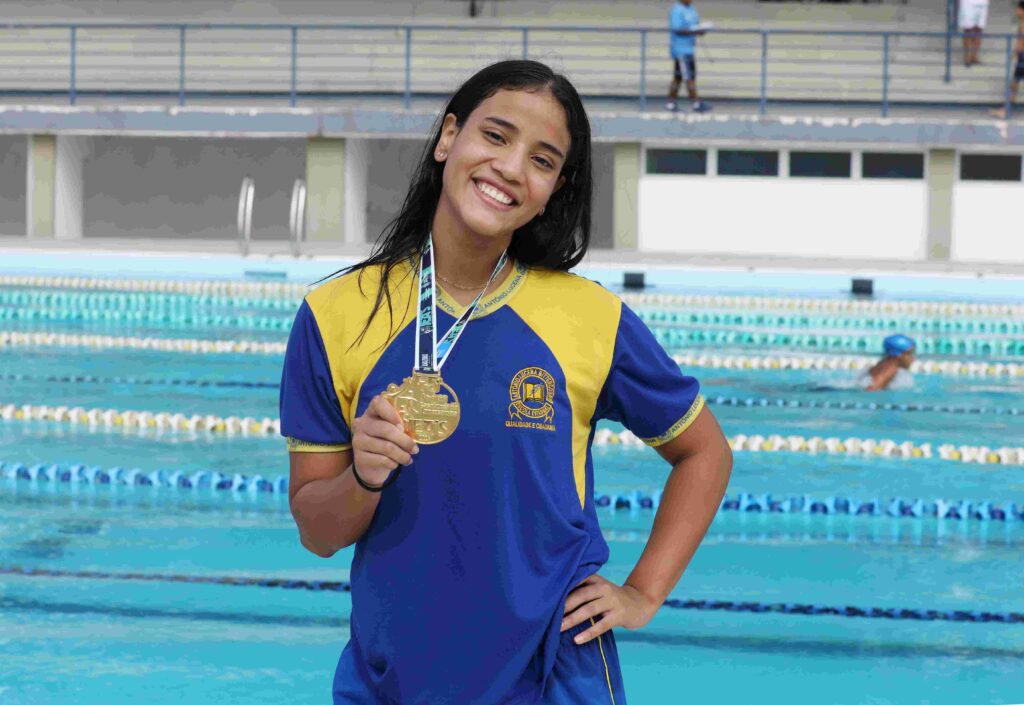 Educacao_aluna-atleta-Alice-Monteiro_foto_Euzivaldo-Queiroz-1024x705-1 Natação proporciona histórias de superação no segundo dia de provas no JEAs