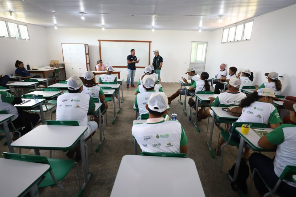 Sepror-2-1024x682-1 Sistema Sepror destaca setor primário na 8ª Feira de Agronegócios Nilton Lins