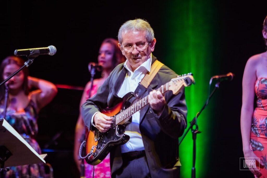 WhatsApp-Image-2024-08-19-at-15.45.46-1024x682-1 ‘Não Mate a Mata’: espetáculo celebra história do maestro e compositor Adelson Santos no Teatro Amazonas