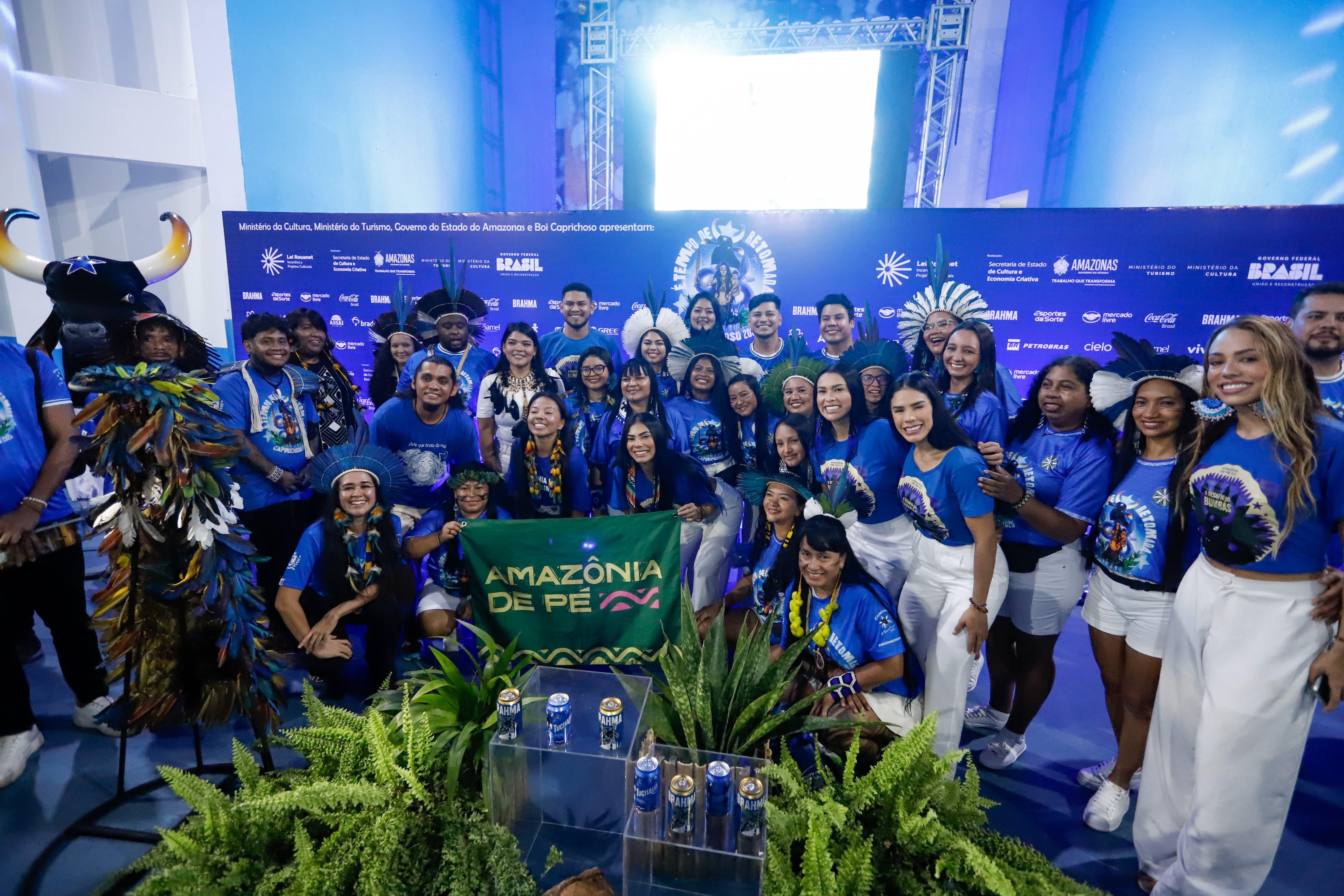 WhatsApp-Image-2025-06-26-at-00.11.19 Caprichoso apresenta projeto de arena “É Tempo de Retomada” e Manto Tupinambá do Novo Tempo em coletiva histórica com presença de lideranças indígenas e quilombolas